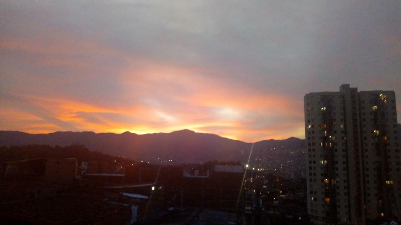 Cerca Al Centro Casa de hóspedes Medellín