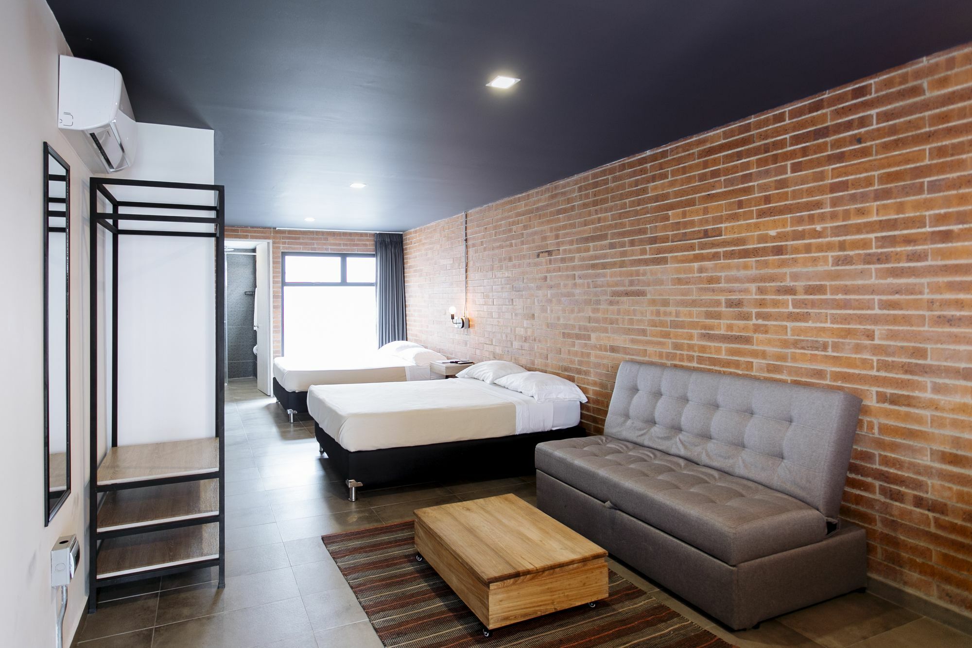 Soy Local Provenza Aparthotel