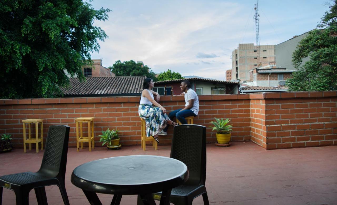Pura Vida La 70 Medellin