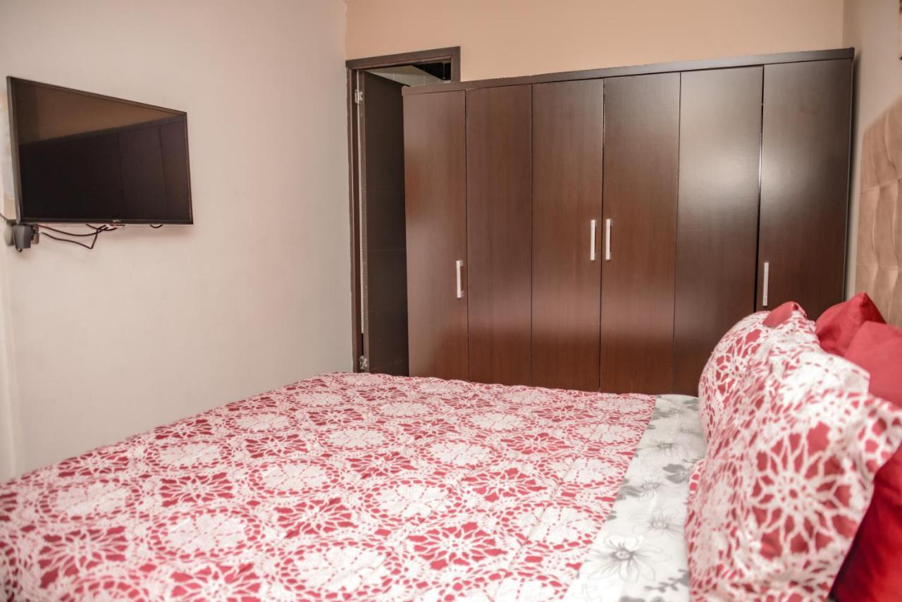 Calle 10 Apartment Medellin