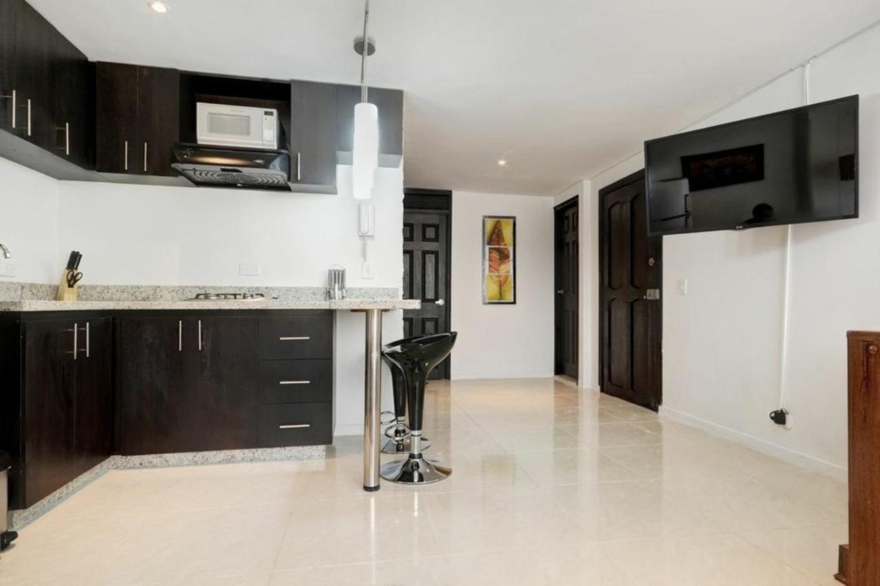 Lleras Ac Hot Tub Apartment