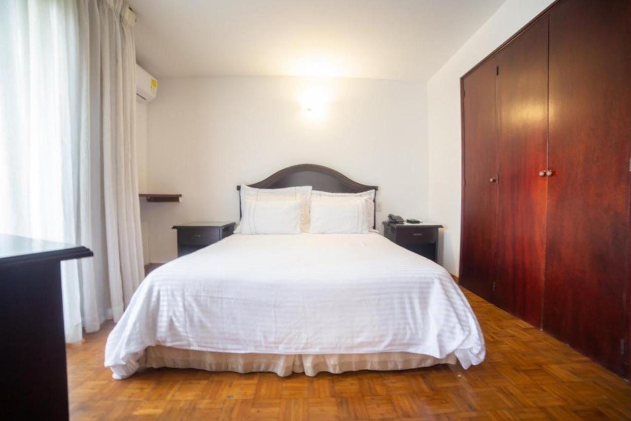Park 42 Apartasuites Medellin