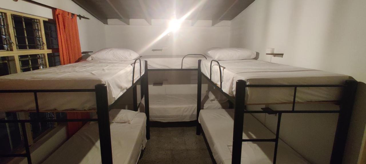 Basico Medellin Hostel *
