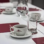 Florencia Plaza Hotel & Hostal