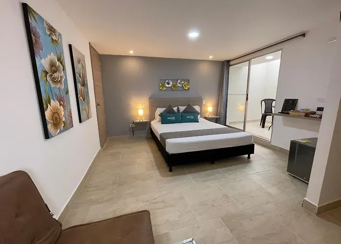 Hotel 12 Nights