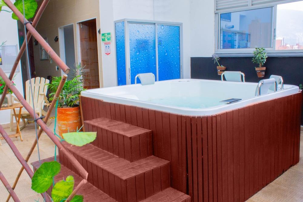 Bolivariana Plaza 5*