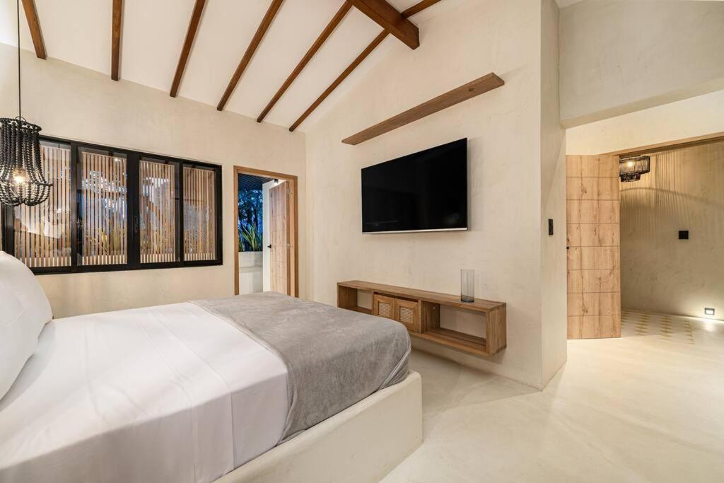 Provenza 6 Bedroom House By Housy Host Medellin