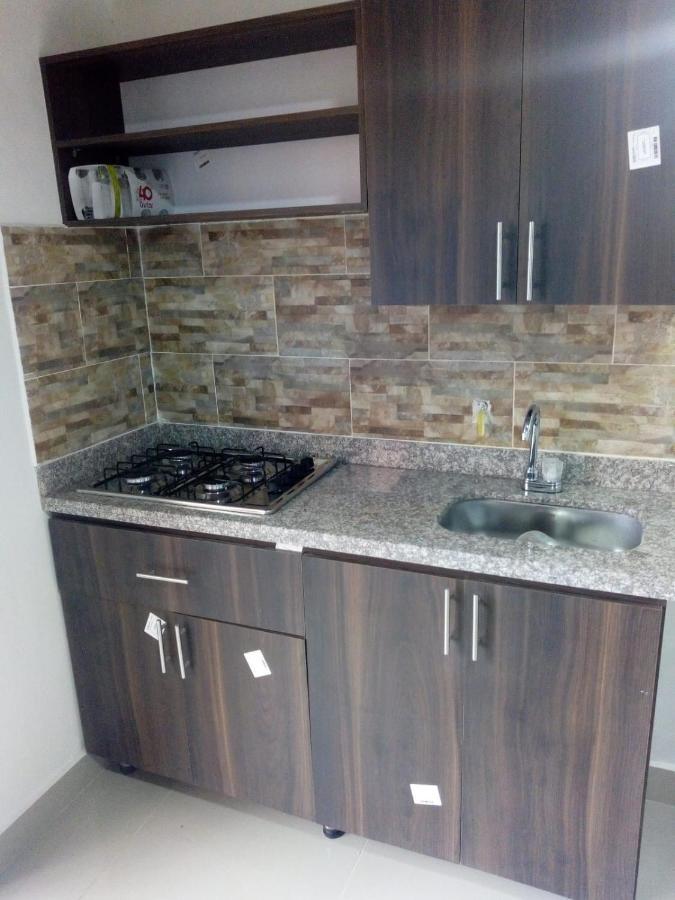 32 Confortable Apartamento Con Balcon En Laureles Estadio Apartment *