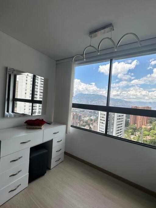 Apartment Poblado,jacuzzi,wifi,vista Exclusiva