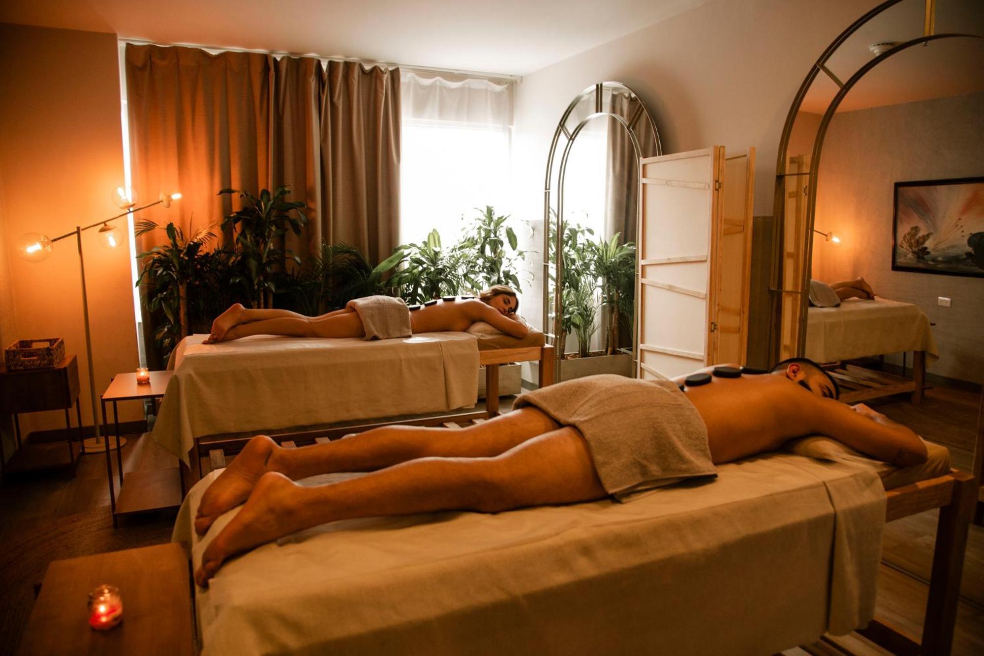 V Grand Hotel, A Member Of Radisson Individuals Hotel 4*