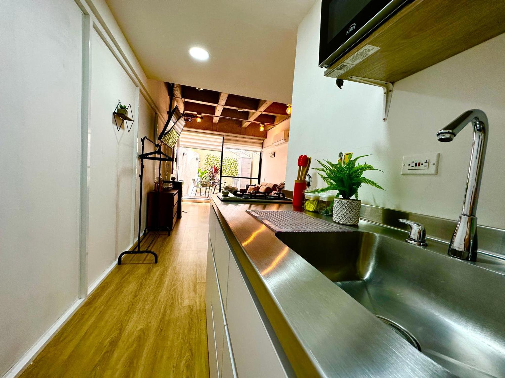 Apartment Prime Laureles Location With Air Conditioning