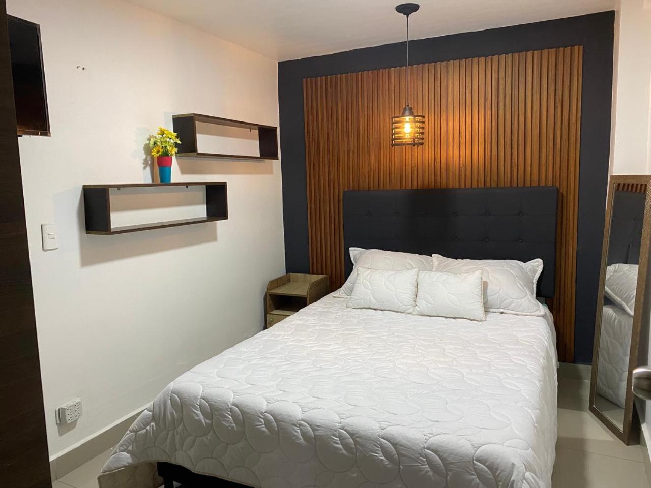 Apartment 32 Confortable Apartamento Con Balcon En Laureles Estadio Medellin