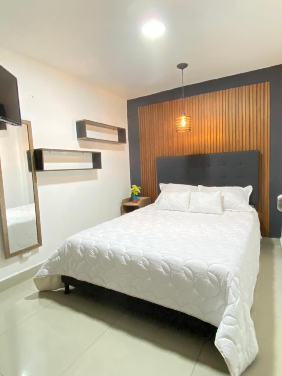 Apartment 32 Confortable Apartamento Con Balcon En Laureles Estadio