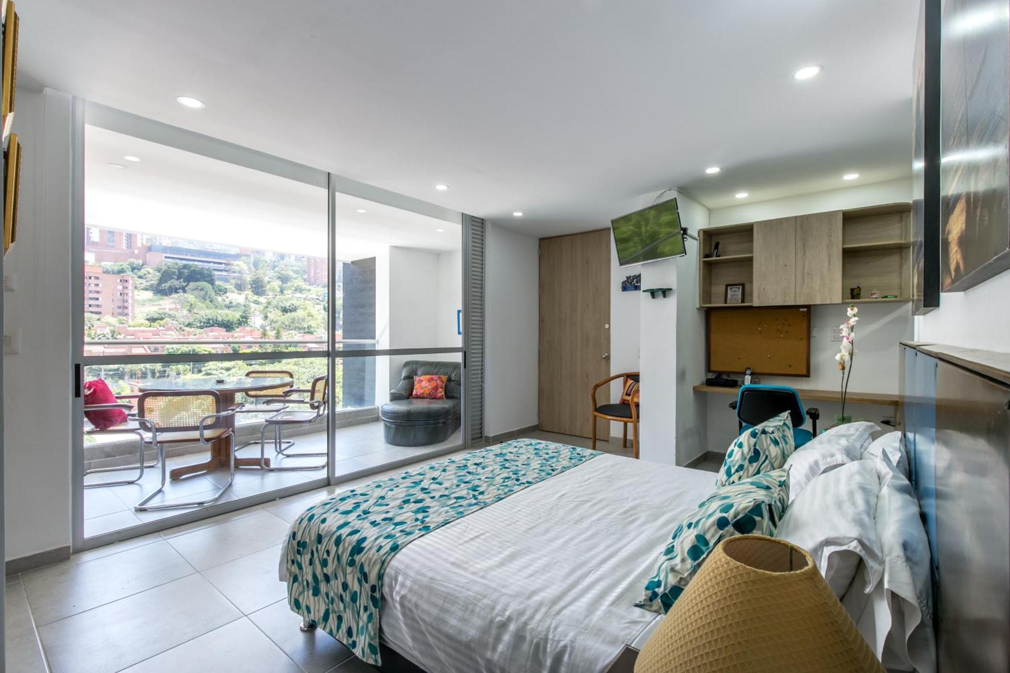 Borbon Aparthotel *