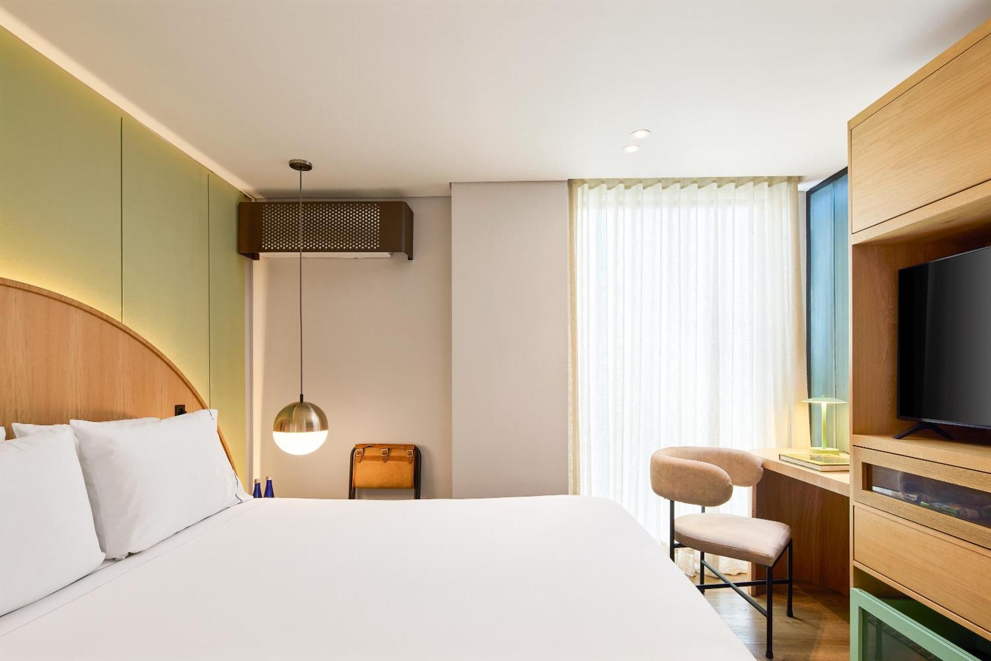 Wellcomm & Hotel Medellin