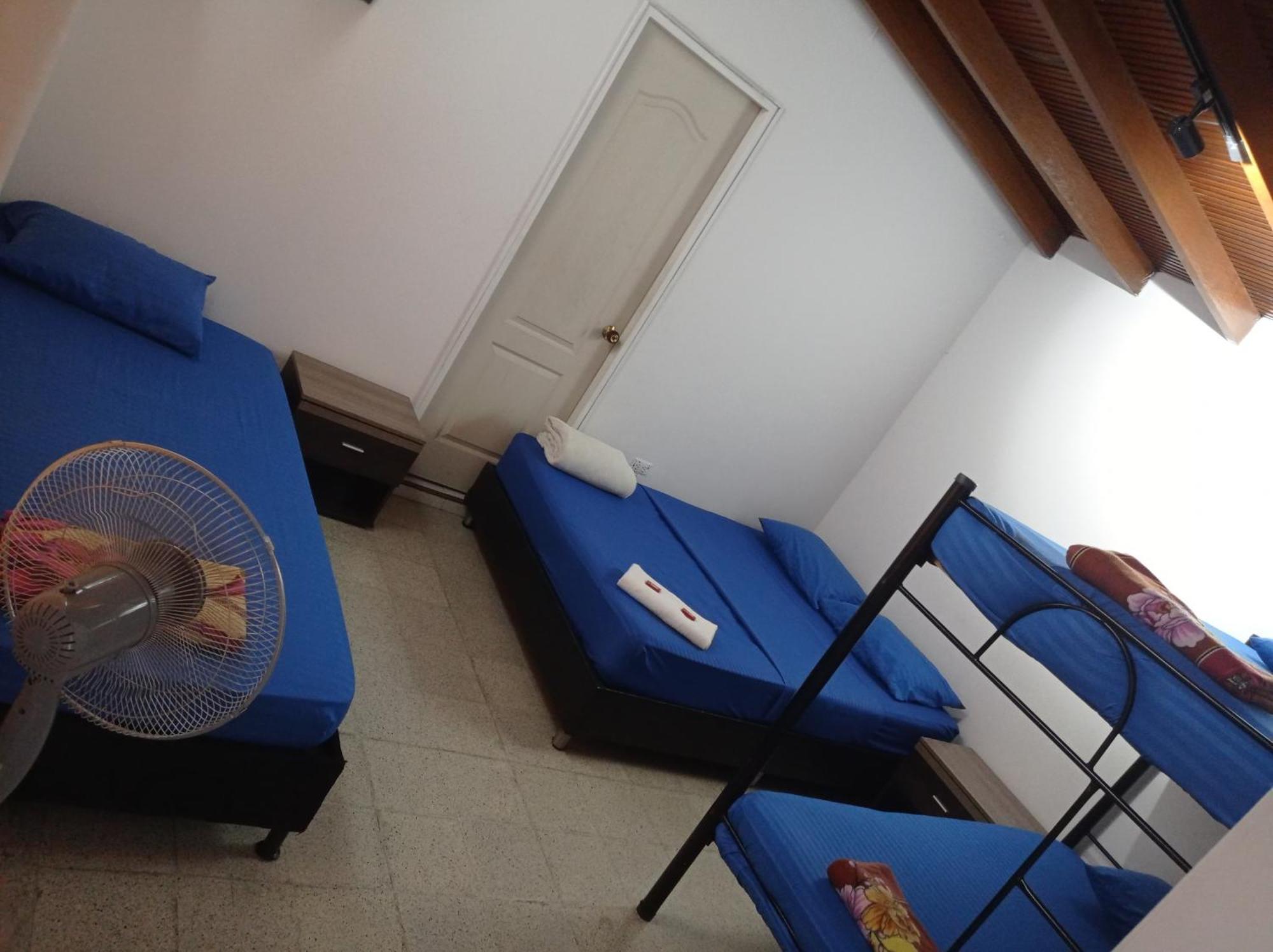 Hostel Yellow House