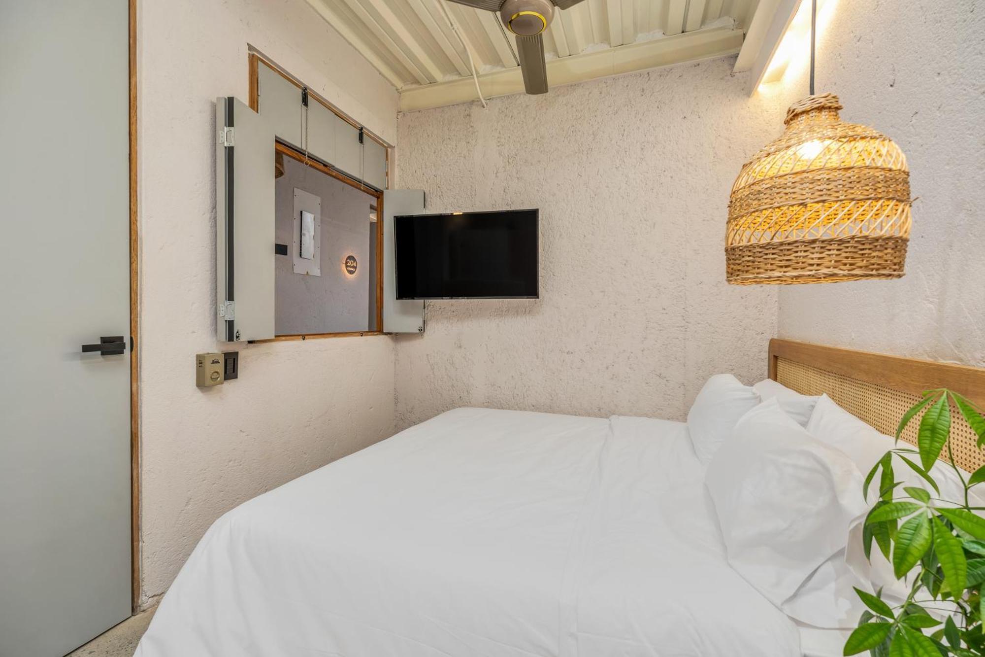 Botanica Casa Manila By Housy Host 4* Medellin