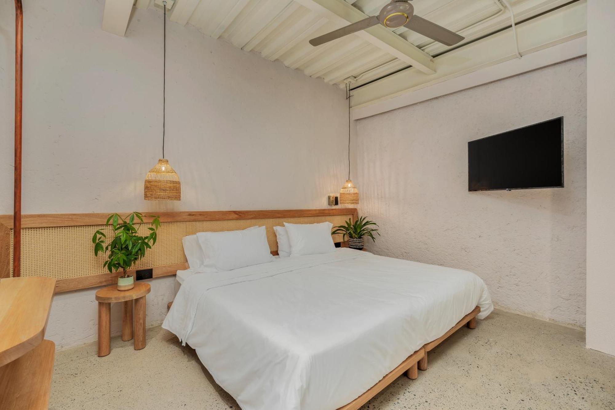Botanica Casa Manila By Housy Host Medellin