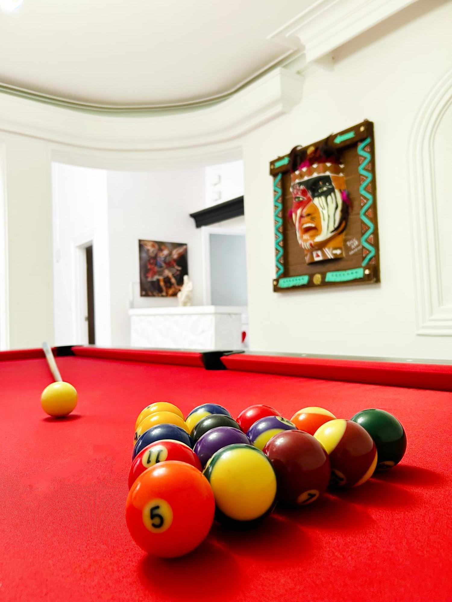 Luxury At Poblado 6 Bdrm Epic Manor