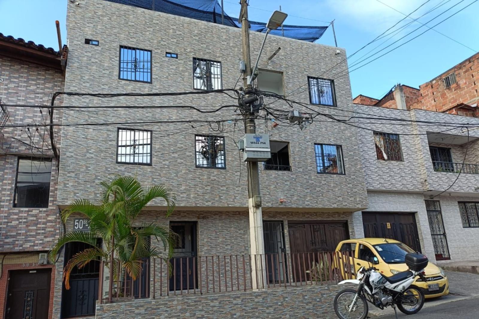 Andaliving Campo Valdes Apartaestudio * Medellín