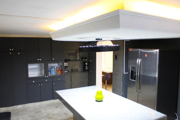 Luxury At Poblado 6 Bdrm Epic Manor *
