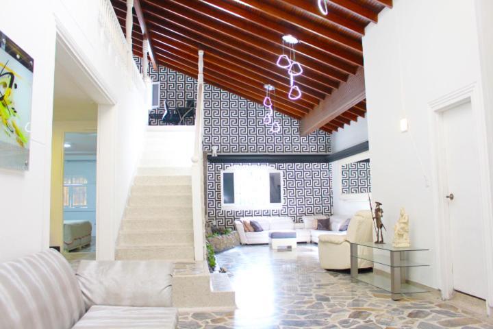 Luxury At Poblado 6 Bdrm Epic Manor