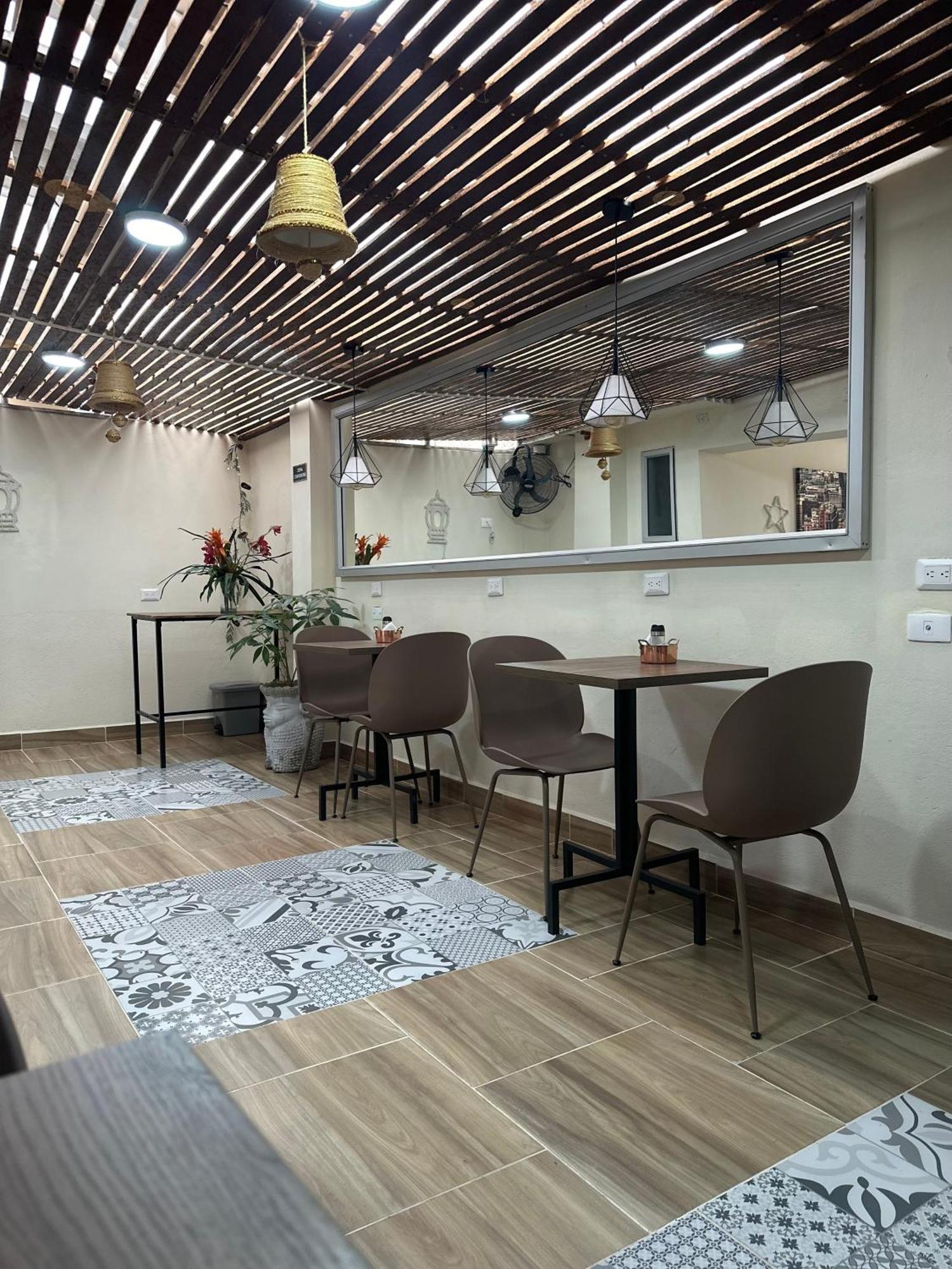 Guest house 12 Nights Medellin