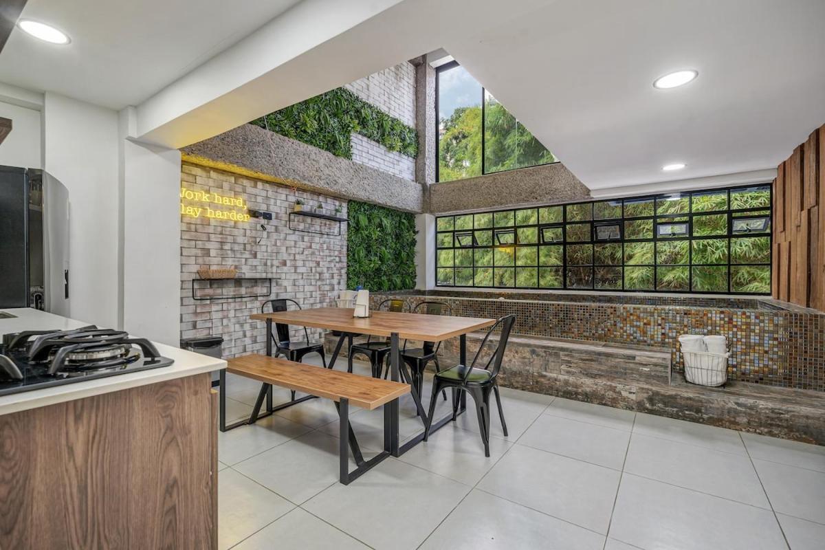 Nowa Terra Ph - Heated Small Pool, Bbq & Ac Lleras Park *