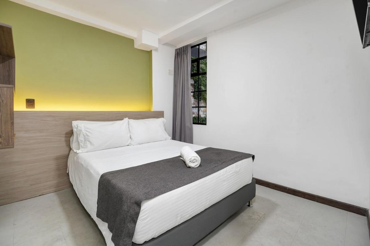 Apartment Nowa Terra Ph - Heated Small Pool, Bbq & Ac Lleras Park *