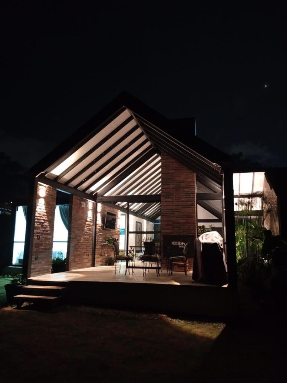 Nordika House - Ideal Fotografia Y Descanso Casa de férias Medellín
