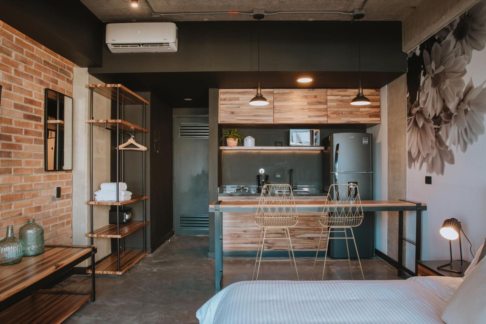 3450 Living Lofts Aparthotel