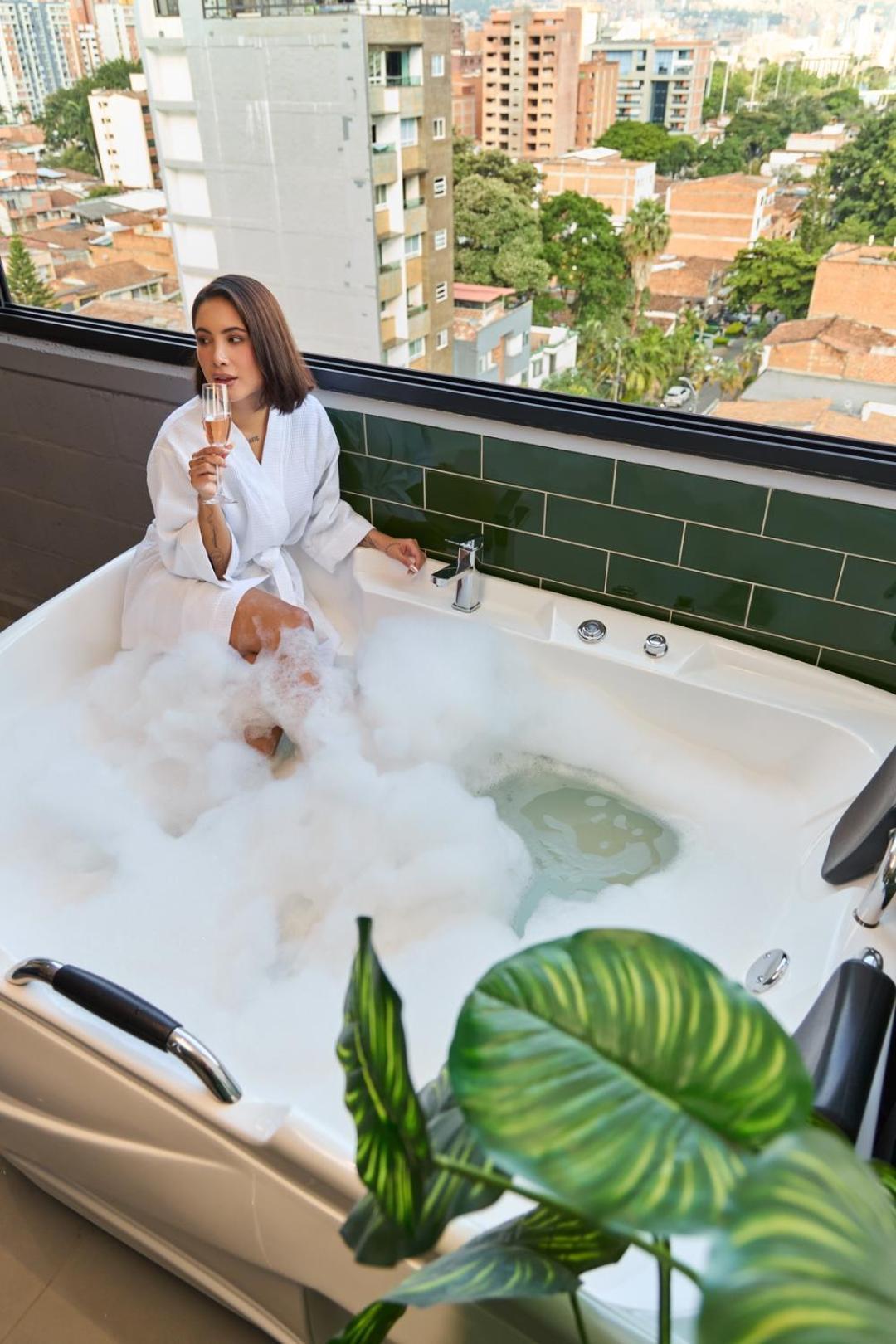 Apartment Estadio Jacuzzi Haven Cozy Rosa Negra Medellin