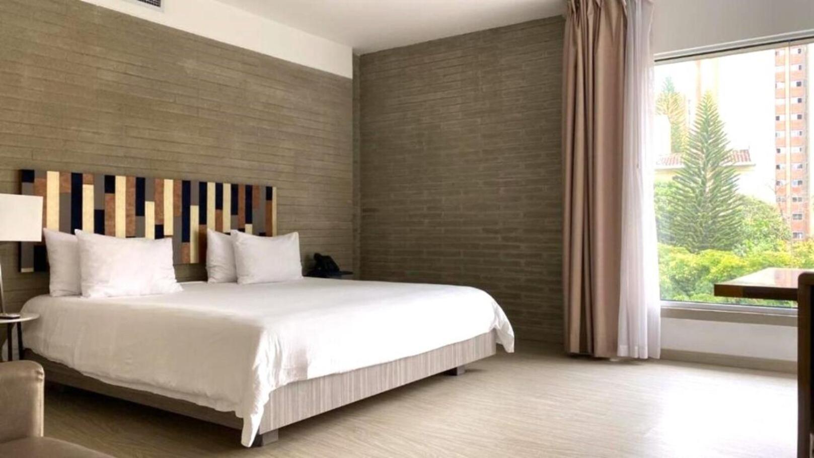 V Grand Hotel, A Member Of Radisson Individuals Hotel 4*