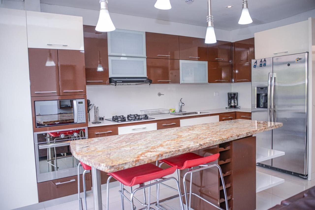 Lleras Ac Hot Tub Apartment Medellin