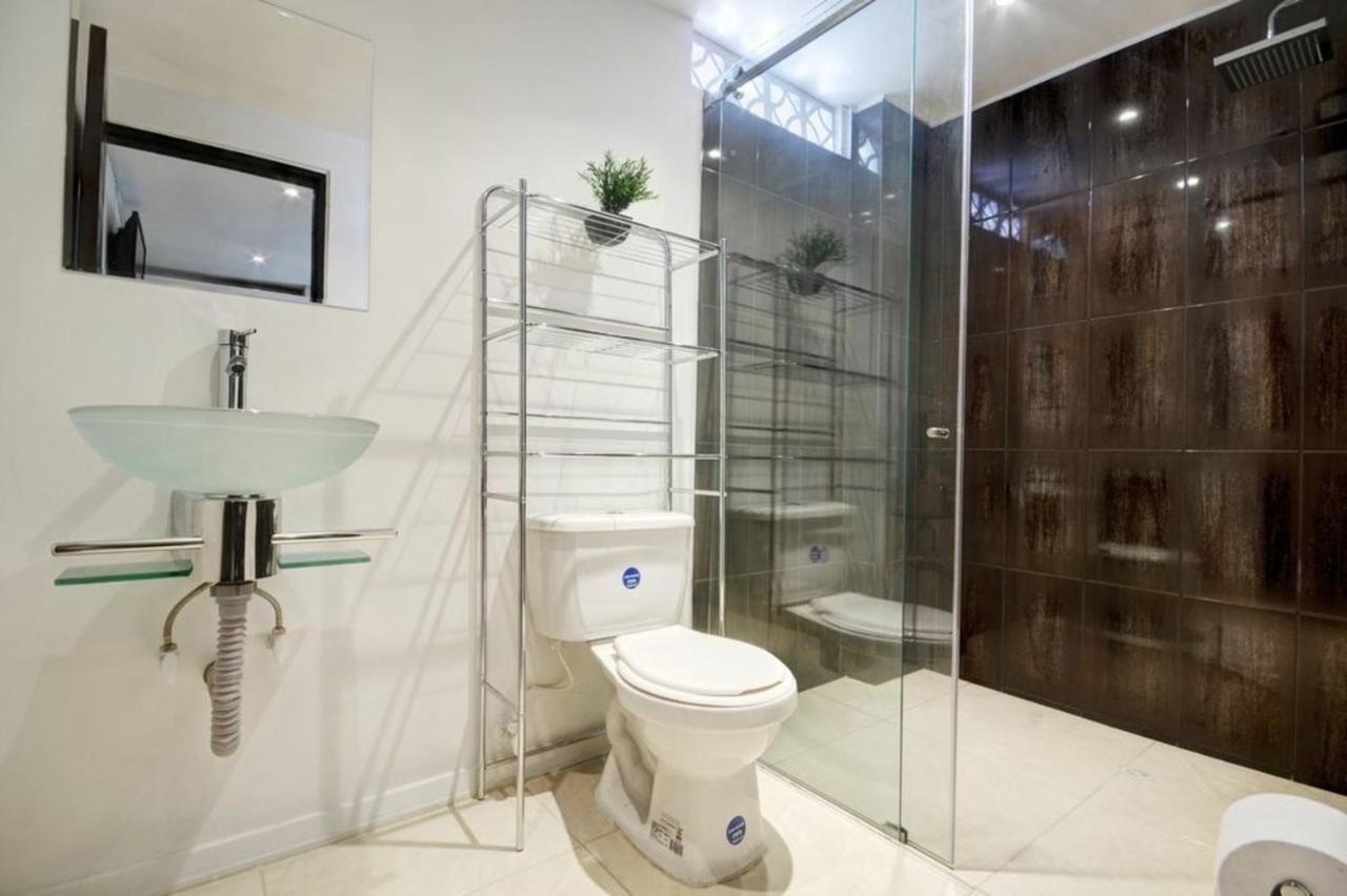 Apartment Lleras Ac Hot Tub Medellin